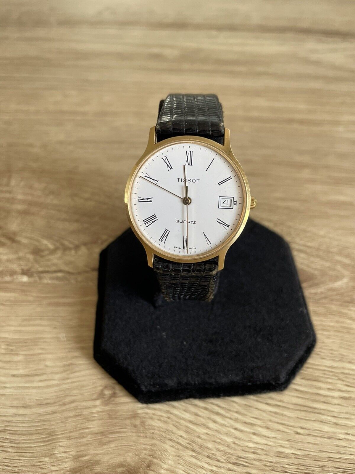 Vintage 9ct Gold Tissot Quartz Gentleman’s Dress Wristwatch - Westies Watches