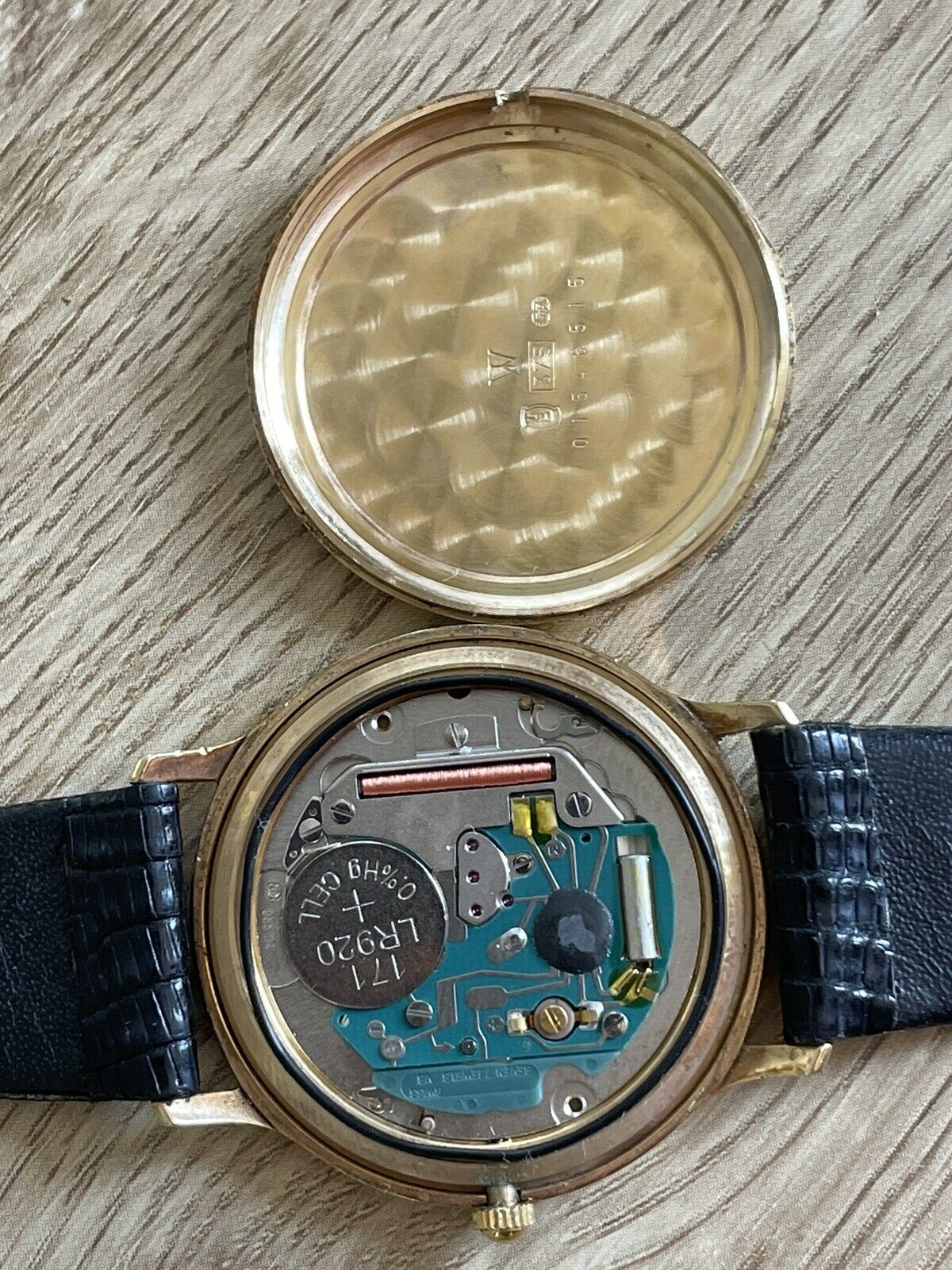 Vintage 9ct Gold Tissot Quartz Gentleman’s Dress Wristwatch - Westies Watches